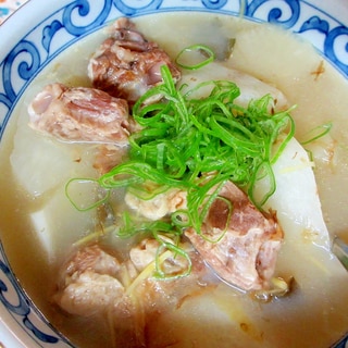 豚バラ軟骨と大根のスープ